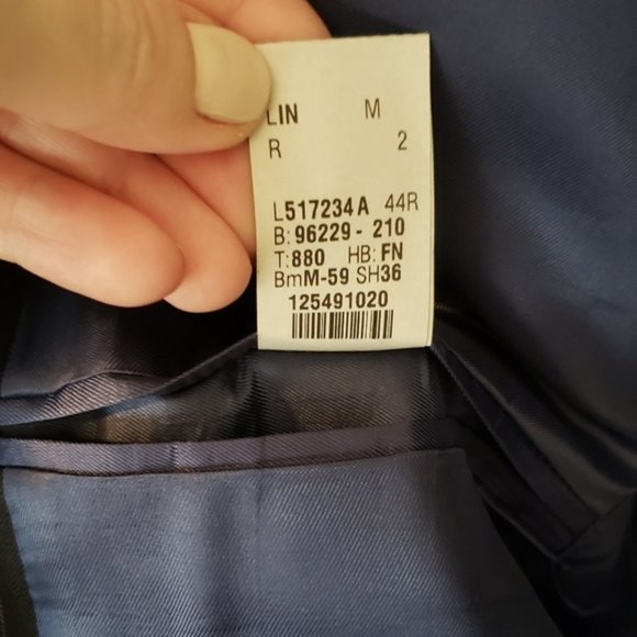 CHAPS Men's Sport Coat (navy pinstripe, sz 44R) - Picture 5 of 5